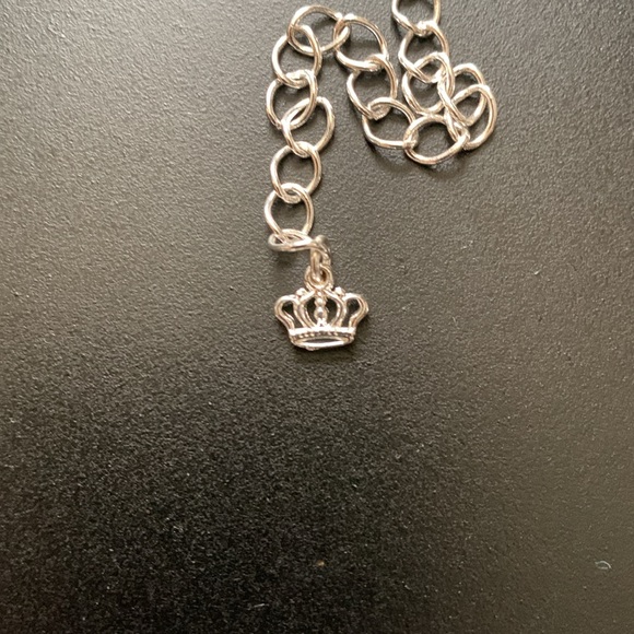 NWOT Premier Designs silver tone textured necklace - Picture 2 of 4